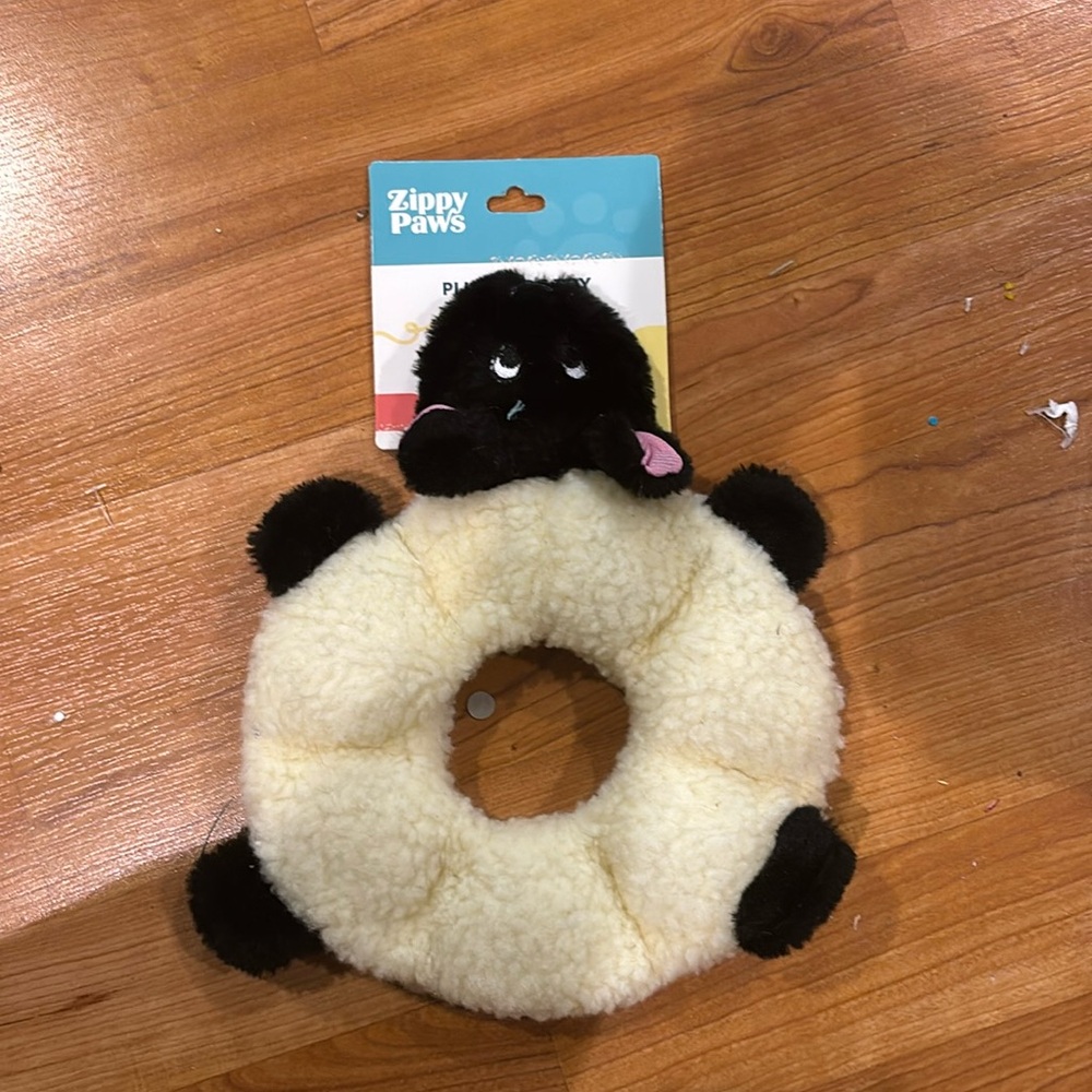 Zippy Paws Plush Dog Toy. Multiple Squeakers..